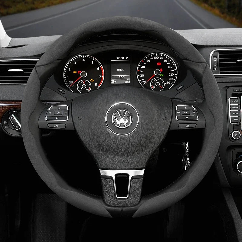 Capa de Volante Camurça Antiderrapante para Volkswagen – Grip Esportivo Segmentado Premium