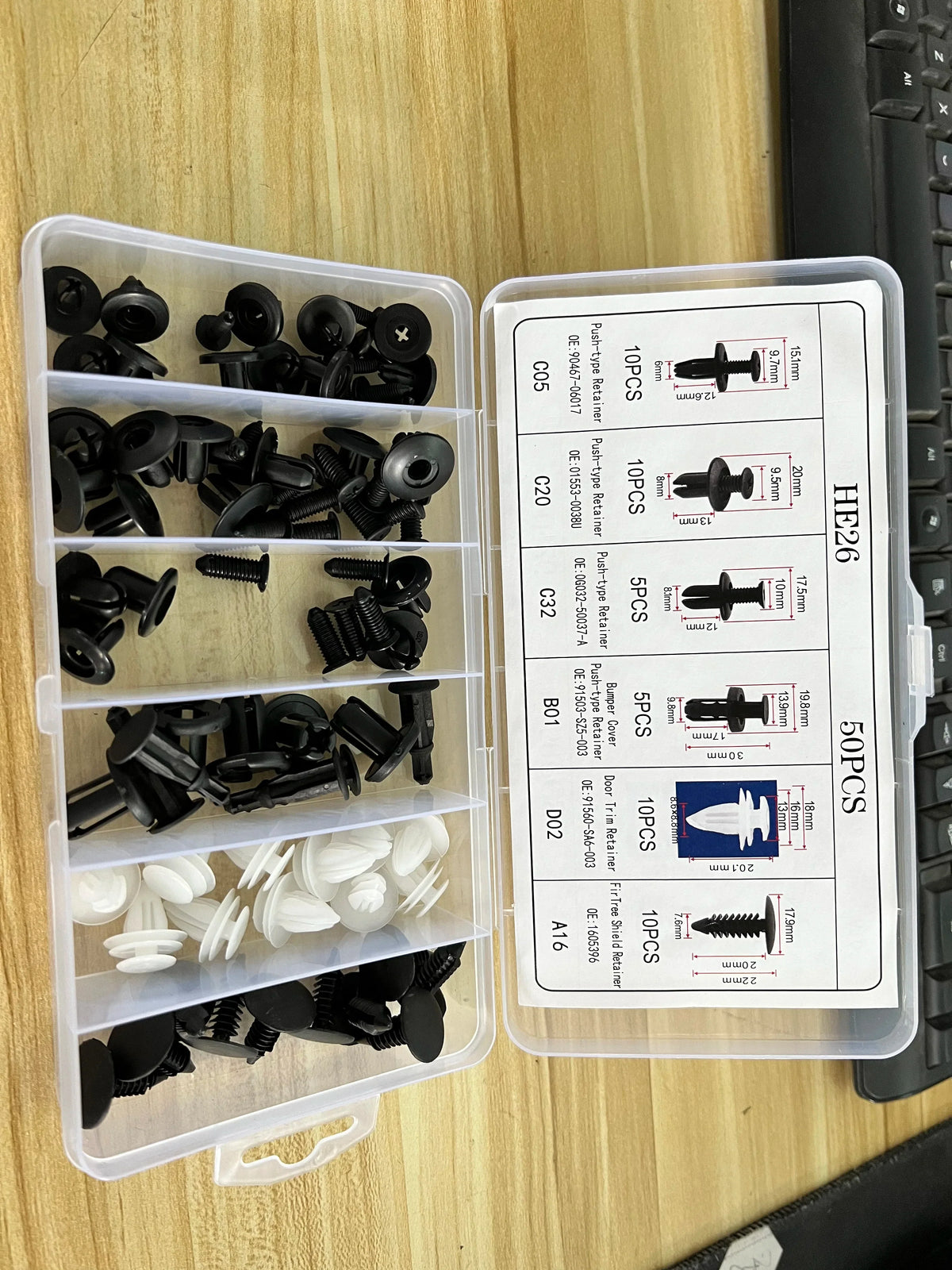 Universal Automotive Fastener Clip Kit for Panel Fixation 50 to 100 Pieces